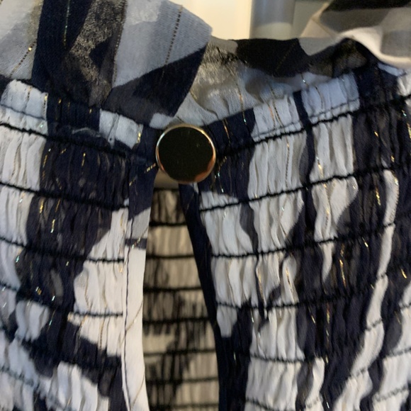 Marie Oliver flutter sleeve top w/ metallic. 248 retail.‎ Wornnonce - Picture 5 of 6